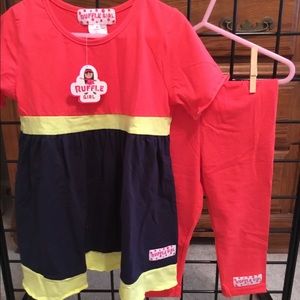 Ruffle Girl pant outfit. NWT. Size 6.